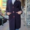 Μπλε παλτό σε ίσια γραμμή με μεγάλα κουμπιά