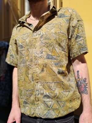 vintage geometrical patterened blouse/shirt