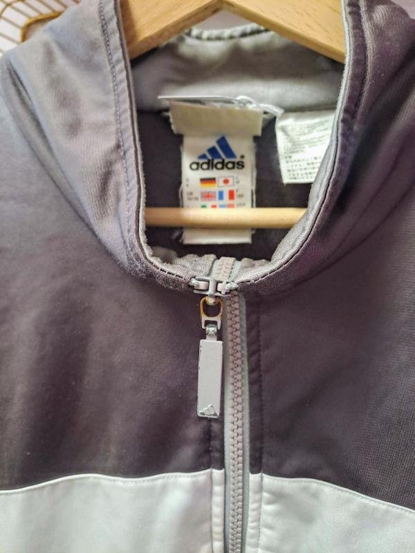 vintage Adidas sport jacket (γκρι-μωβ, ασημι, λευκο) - Image 2