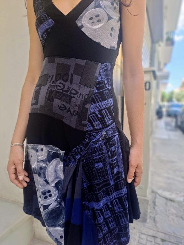 vintage 00's casual black abstract patterned dress - Image 2