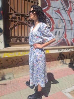 vintage floral dress with white embroidered colar