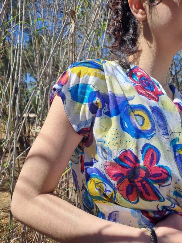 vintage floral summer blouse - Image 2