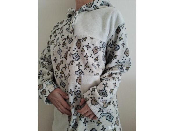 vintage unisex FILA fleece top-blouse - Image 2
