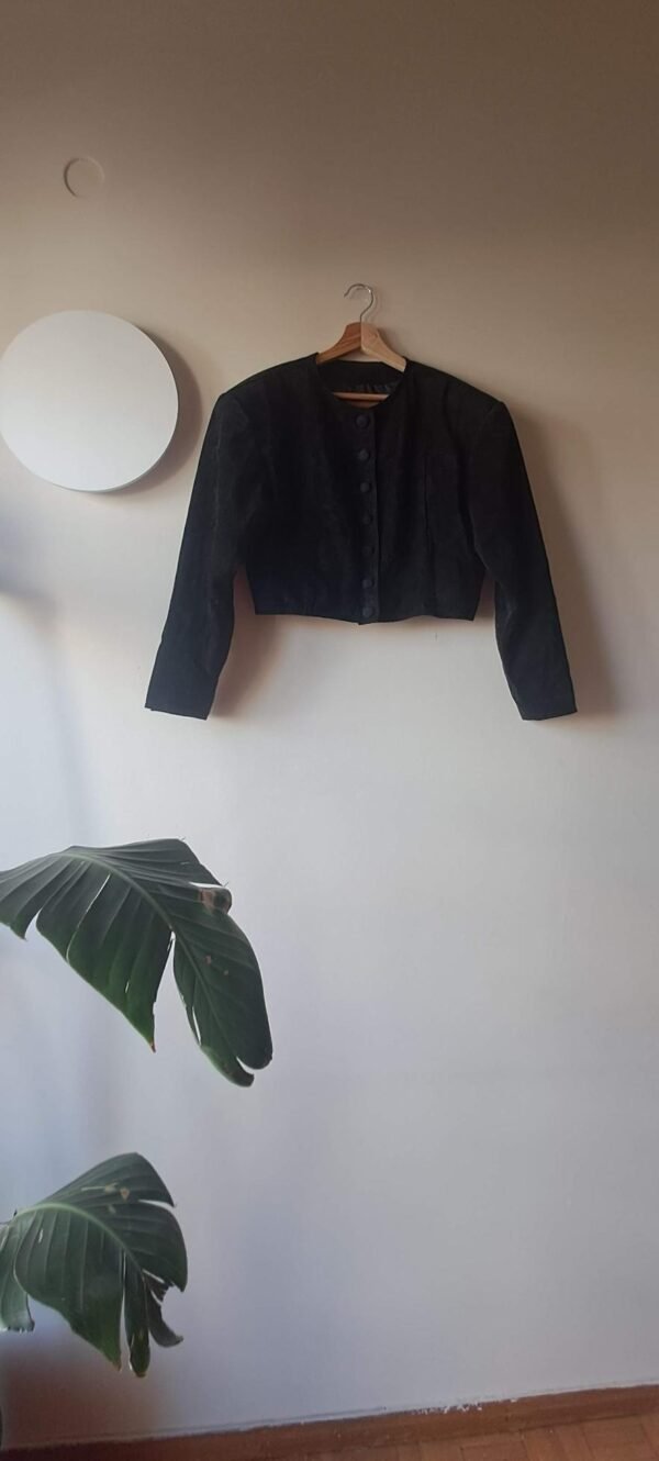 80's vintage black suede cropped jacket  shoulder padded - Image 4