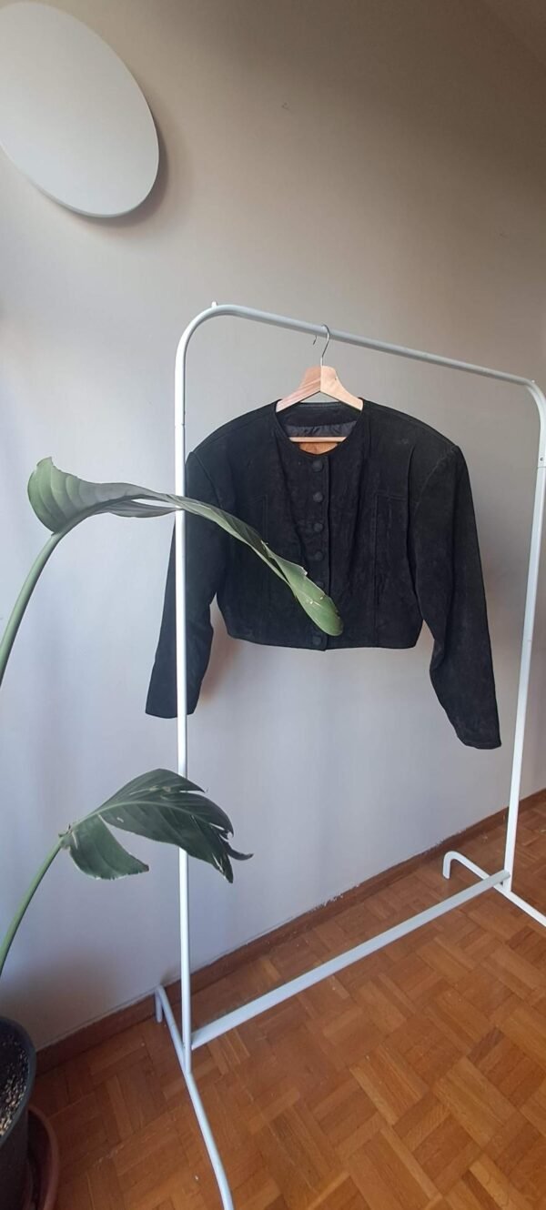 80's vintage black suede cropped jacket  shoulder padded - Image 6