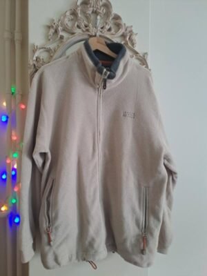 vintage Invicta off white flleece