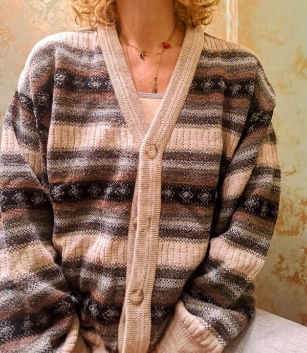 vintage knitted cardigan V neck and half buttoned