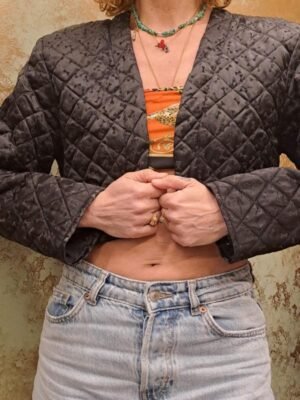 vintage kapitonne short shiny black buttonless blazer
