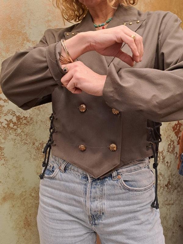 vintage cropped olive-grey blazer with side string details and trooks - Image 2