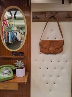 vintage leather caramel shoulder bag