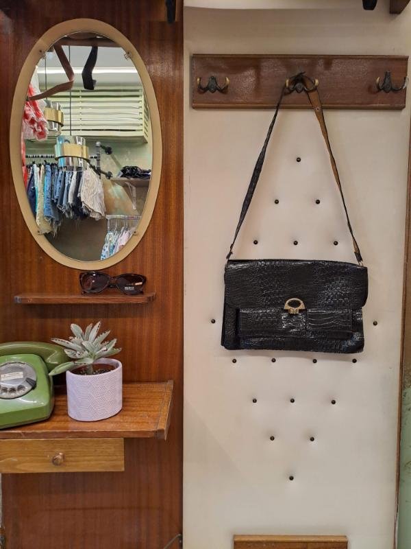 vintage croco black shoulder bag