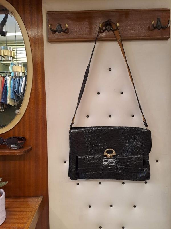 vintage croco black shoulder bag - Image 2