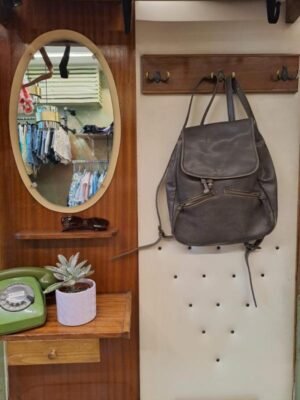 Alternative view of vintage leather brown back pack