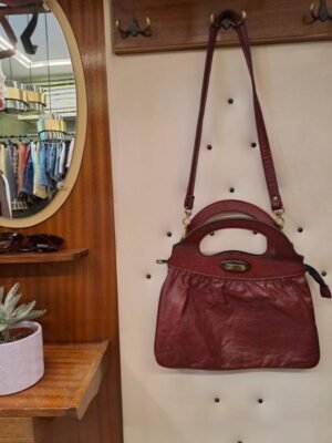 vintage leather burgungy hand/shoulder bag