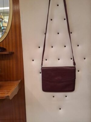 Alternative view of vintage leather brown burgundy shoulder bag