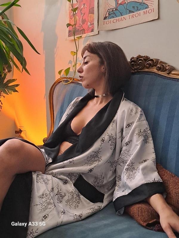vintage reversible black & white satin kimono - Image 5