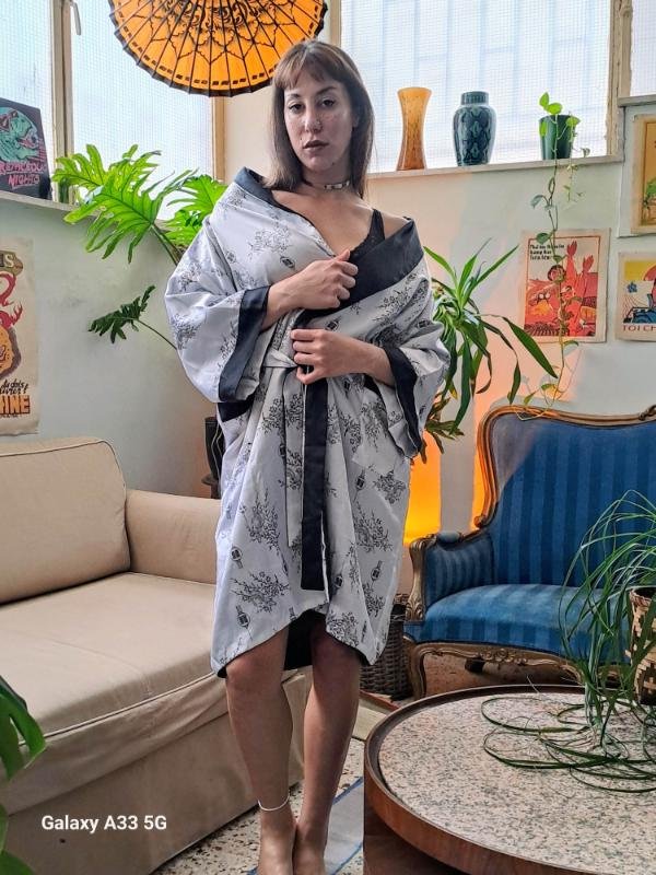 vintage reversible black & white satin kimono - Image 3