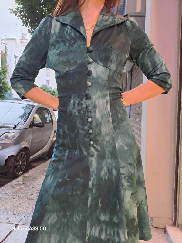 vintage green stretch tie-dye dress with fitted waist and flared skirt - Image 3
