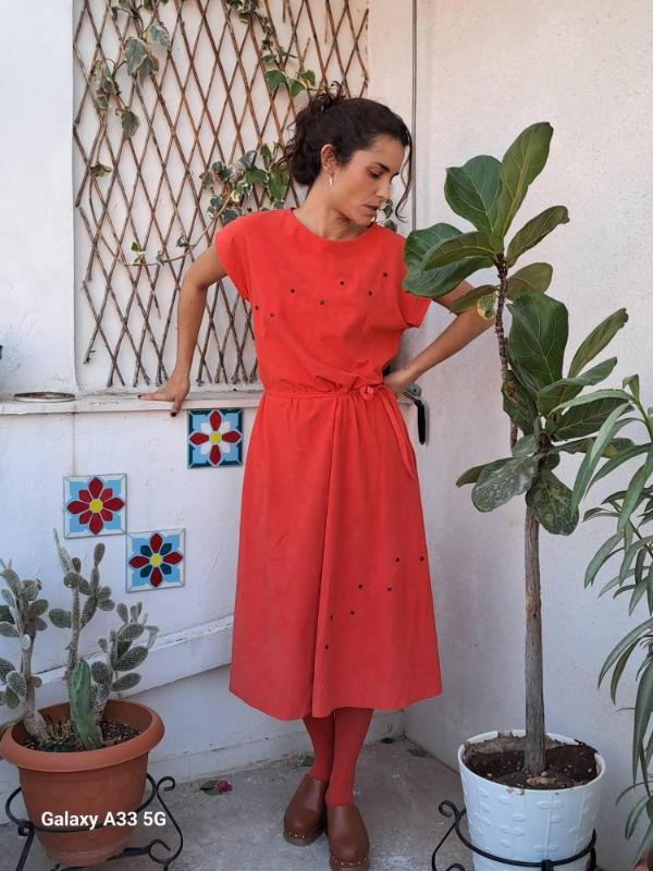vintage coral midi belted dress with stud details - Image 4