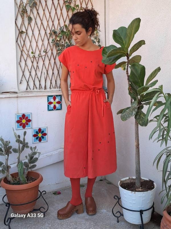 vintage coral midi belted dress with stud details - Image 3
