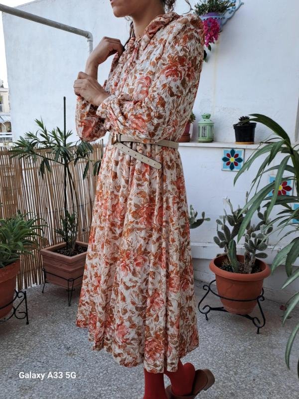 vintage floral midi dress with ruffle colar and elastic waist - Image 3