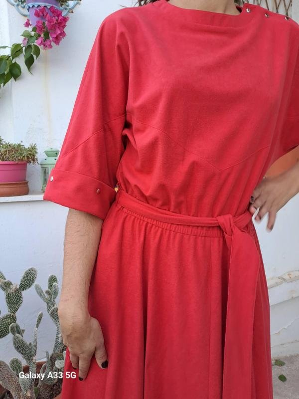 vintage red midi dress with soft touch, button shoulder and a belt - Image 5