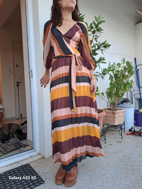 vintage stripped wrap maxi dress with puff sleeves tie waist - Image 2