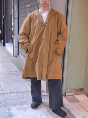 vintage golden yellow trench coat with lining