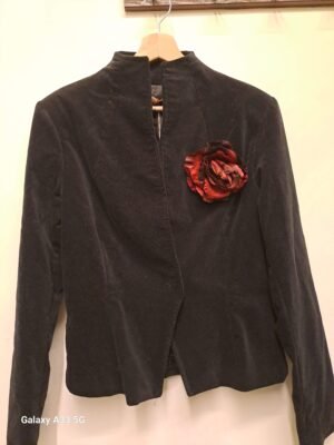 vintage cotton velvet cropped jacket with flower badge