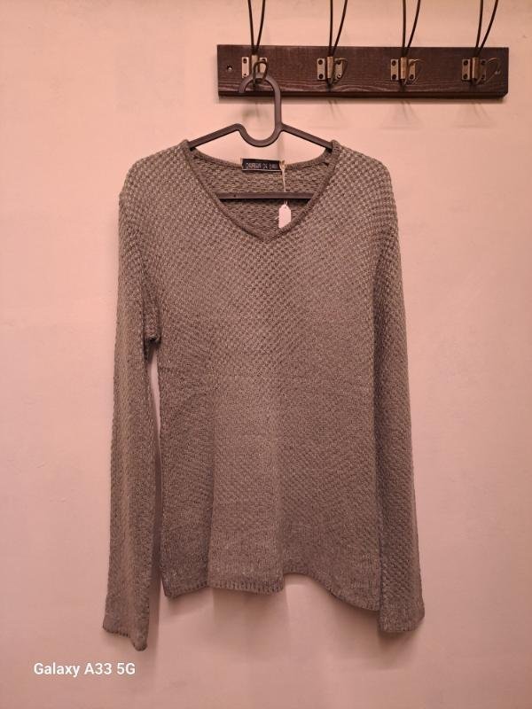 vintage grey knitted sweater