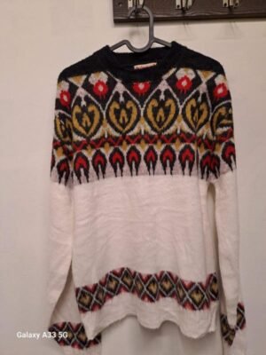 Alternative view of vintage patterned cream knitted sweater
