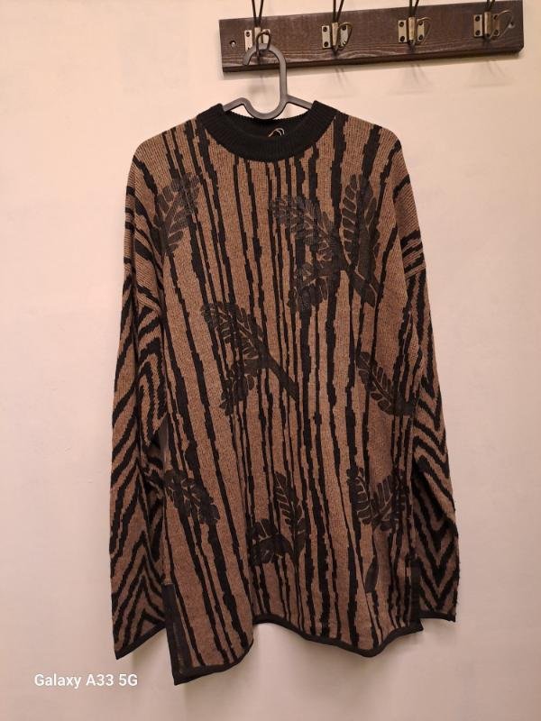 vintage stripped knitted sweater with leaves and butterflies - Image 2