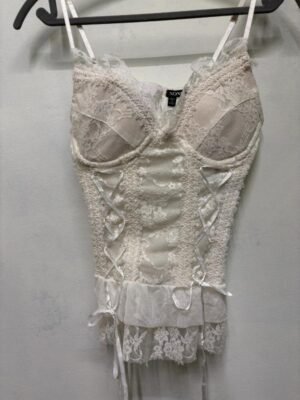 Alternative view of vintage white lace corset top 80D