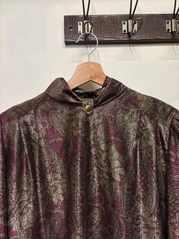 vintage metallic floral blouse/shirt with turtle neck - Image 3