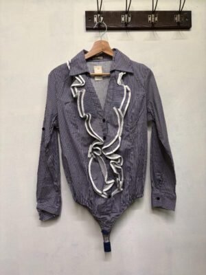 vintage stripped body/shirt with ruffles in the front