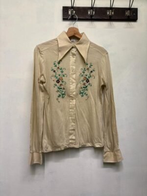 70's vintage cream shirt with flower embroidery and pointy lapels