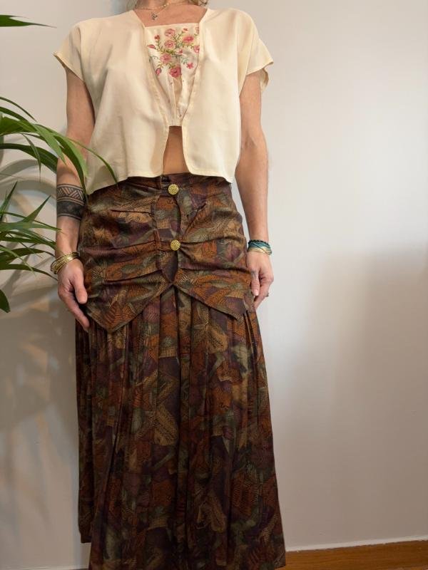 vintage high waisted pleated midi skirt with abstract leaf print and drapped front - Image 2