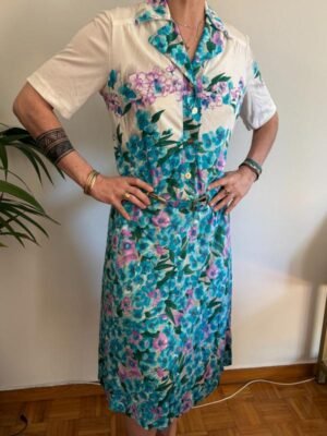 Alternative view of 80's vintage floral midi dress with a belt