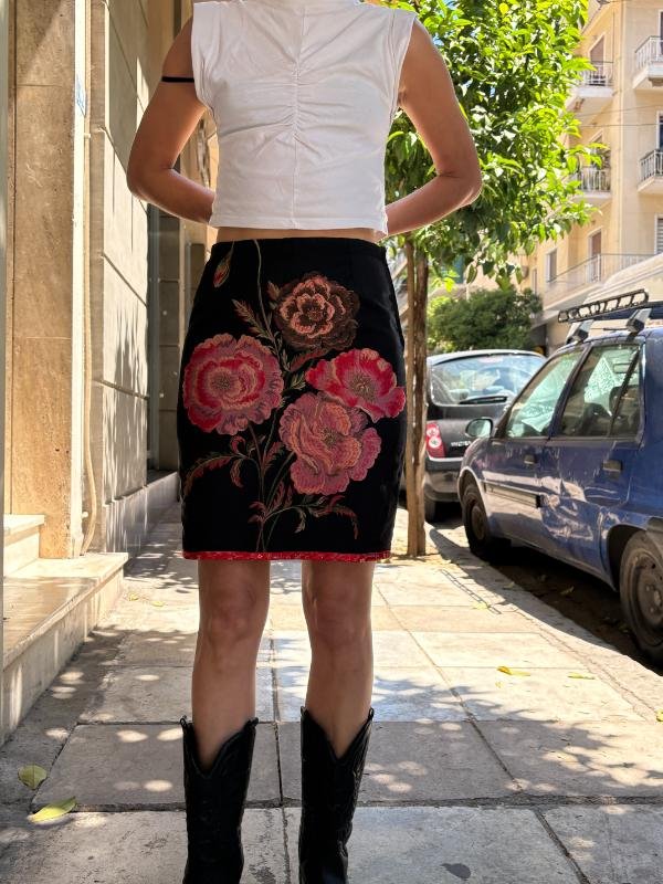 vintage asian style mini skirt with big flower embroidery on the front and back - Image 2