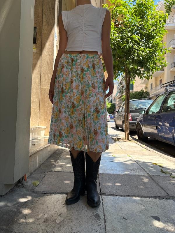 vintage floral midi skirt with pleats and elastic waist - Image 3
