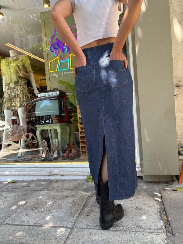 vintage denim midi A line skirt with pockets and slit at the back - Image 3