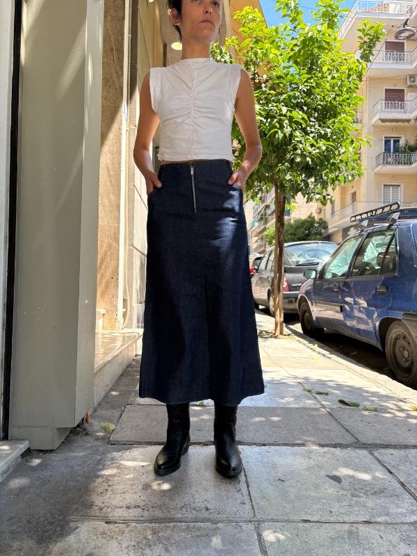 vintage denim midi A line skirt with pockets and slit at the back - Image 2