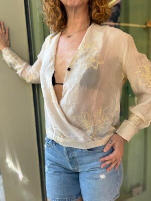 Alternative view of vintage silk sheer floral embroidered shirt/top