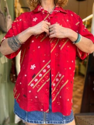 Alternative view of vintage silk red patterned shirt