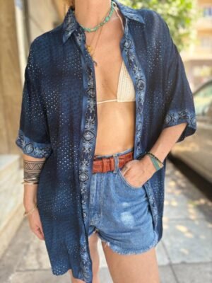 Alternative view of vintage unisex dark blue boho shirt