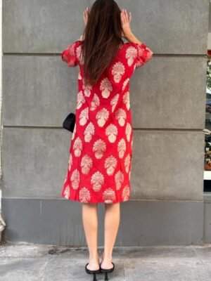 Alternative view of vintage red quipao